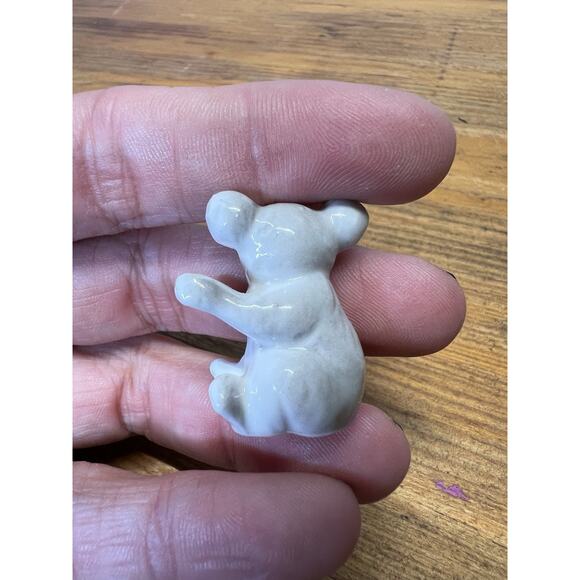 Vintage Bug House Miniature Koala Figurine Bone China Trinket Original Sticker - Picture 3 of 5